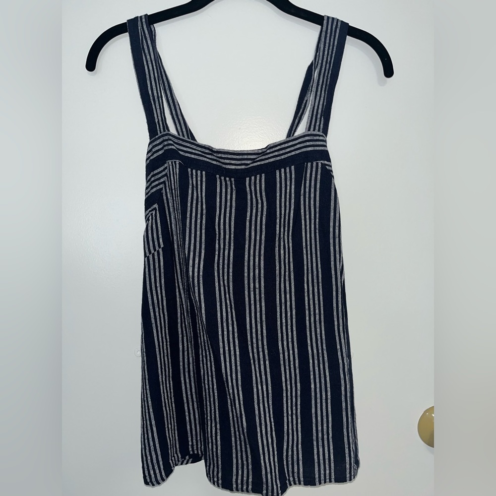 New LOFT Top Cross Back